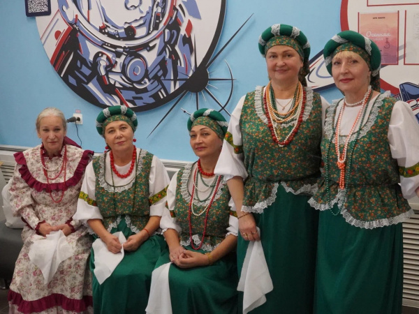 «С почтением и заботой»: праздничная программа