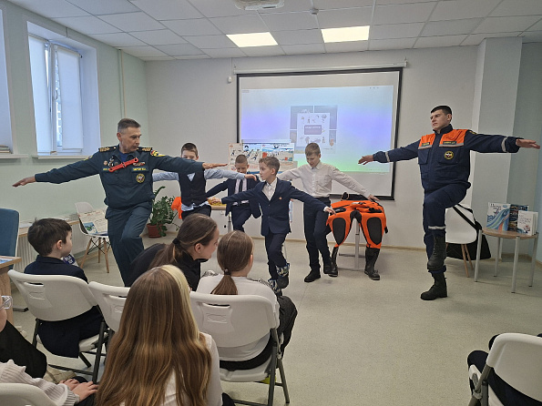 «Стихия воды: профессия спасателя»: интерактивная беседа